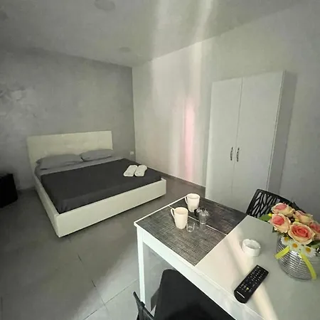 House Nunu Neapel